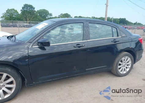 2014 Chrysler 200 Touring из США, поврежденный, VIN 1C3CCBBB0EN107613